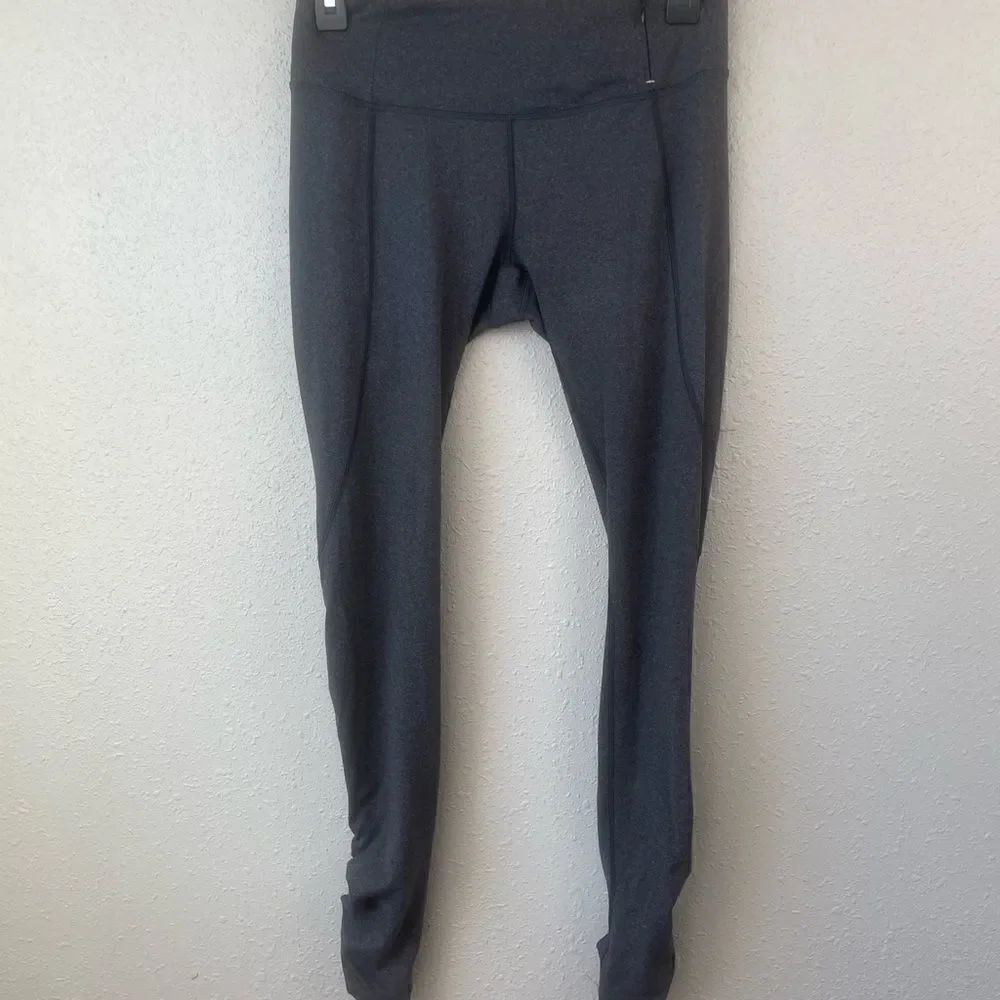 Calia Gray Workout Capri Leggings Size S EUC
